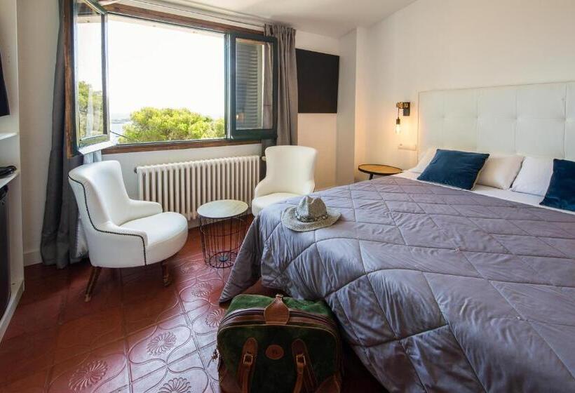 Номер Стандарт Вид на Море, Rec De Palau