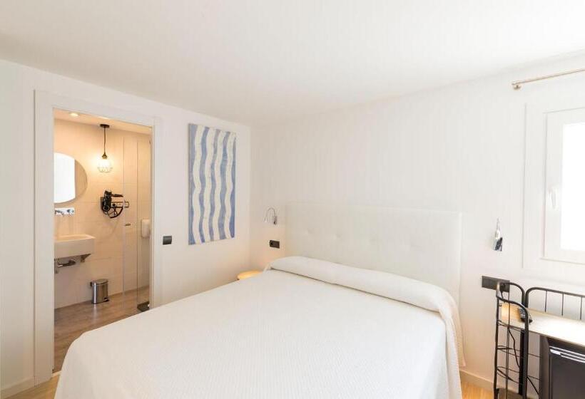 Номер Стандарт Вид на Море с Террасой, Rec De Palau