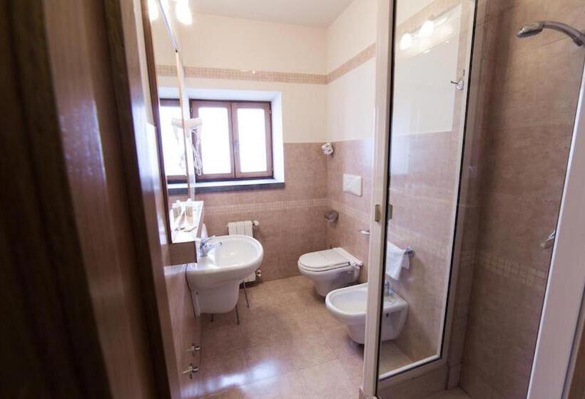 Camera Standard, Rifugio Sapienza