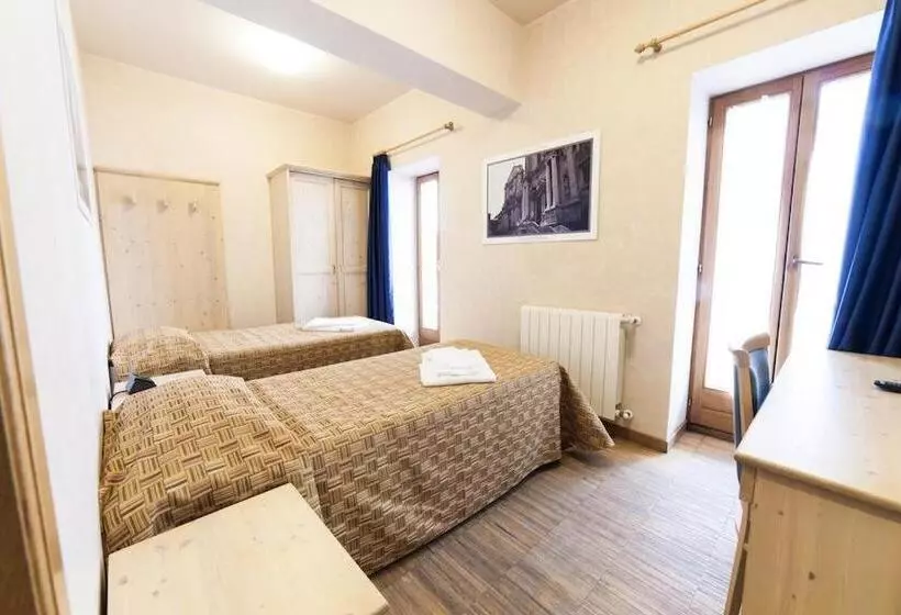 اتاق استاندارد چهار تخته, Rifugio Sapienza