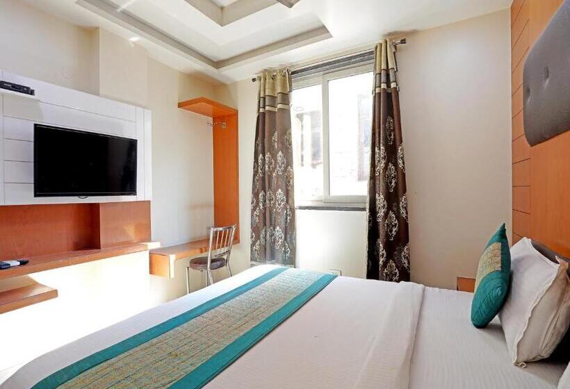 اتاق اکونومی, Tashkent Palace   Near New Delhi Railway Station