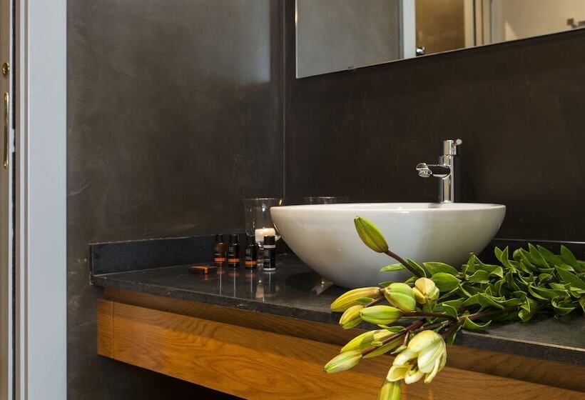 Студия Стандарт, Kare No Apartments By Sitges Group