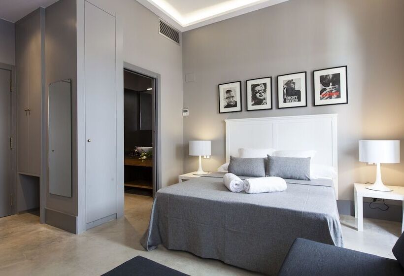 バルコニー付きスタンダードステューディオ, Kare No Apartments By Sitges Group