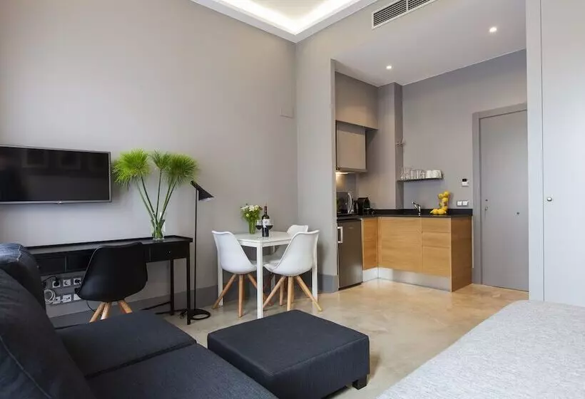 バルコニー付きスタンダードステューディオ, Kare No Apartments By Sitges Group
