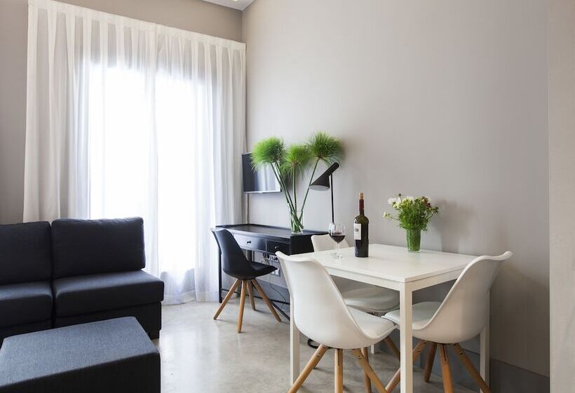 Estúdio Estandar com Sacada, Kare No Apartments By Sitges Group