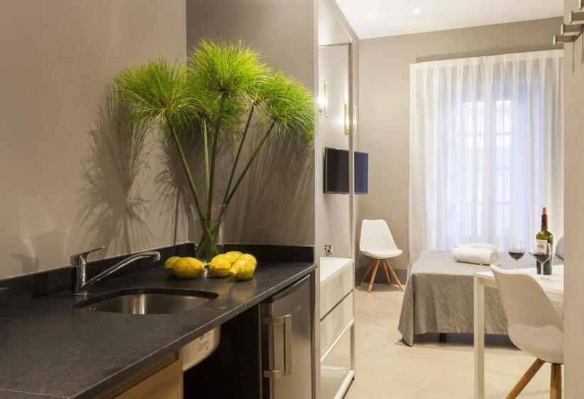 スタンダードスタジオ, Kare No Apartments By Sitges Group