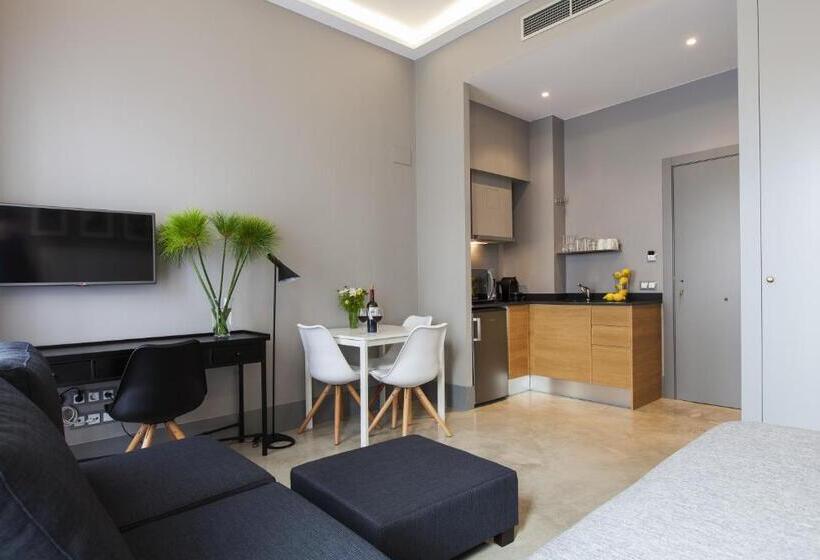 バルコニー付きスタンダードステューディオ, Kare No Apartments By Sitges Group