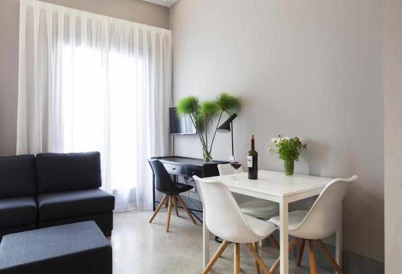 バルコニー付きスタンダードステューディオ, Kare No Apartments By Sitges Group