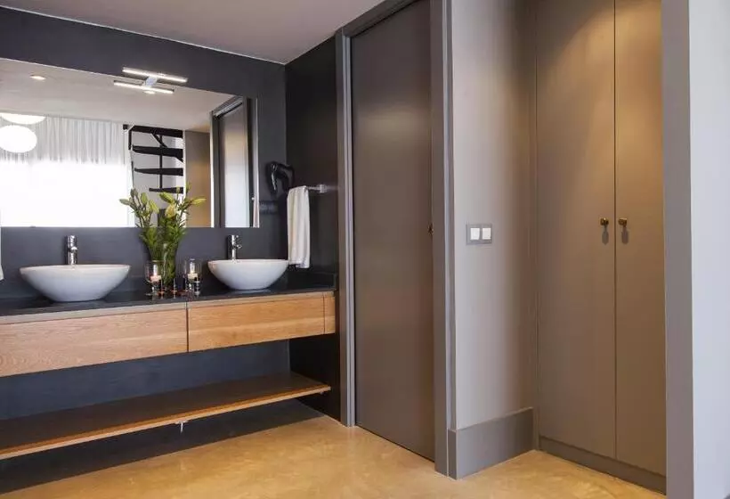スーペリアスタジオ, Kare No Apartments By Sitges Group