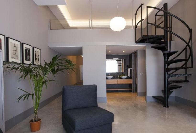 スーペリアスタジオ, Kare No Apartments By Sitges Group