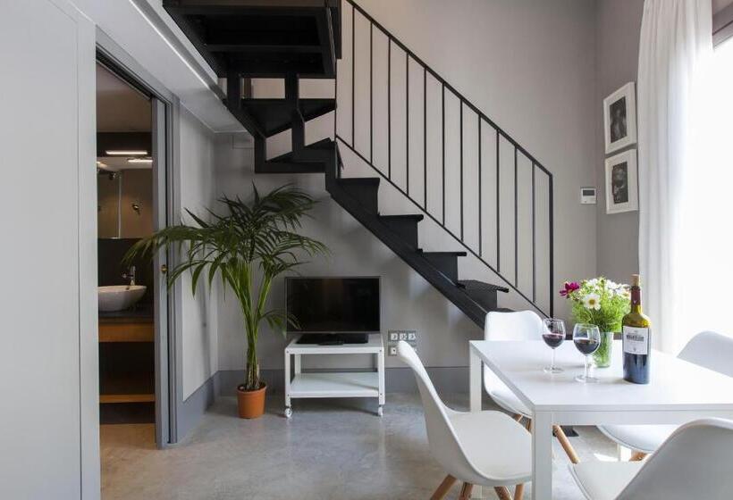 デラックススタジオ, Kare No Apartments By Sitges Group