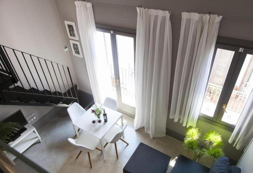 デラックススタジオ, Kare No Apartments By Sitges Group