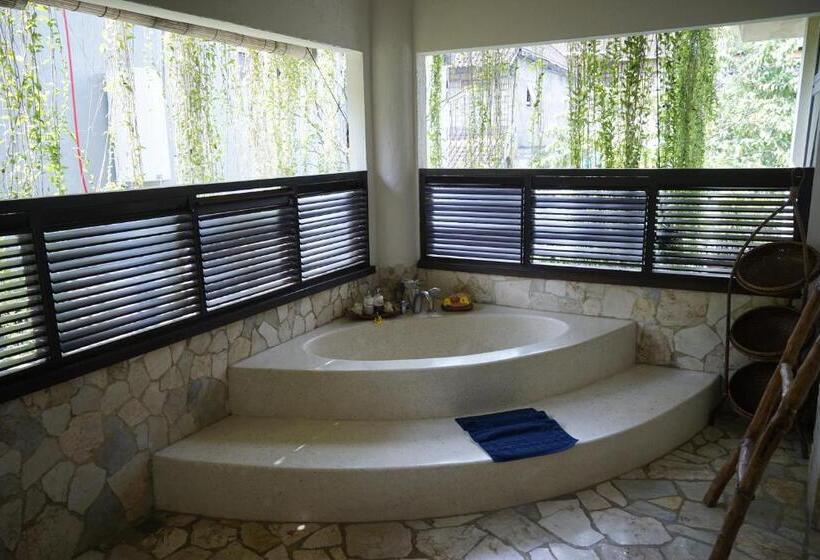 חדר דלוקס, Puri Cantik