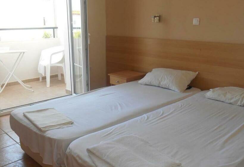 スタンダードルーム, Quayside Village