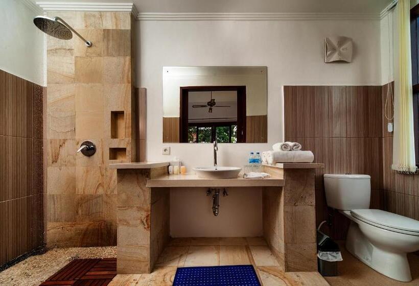 וילת 3 חדרי שינה עם בריכה, Orlowsky Discovery Candidasa