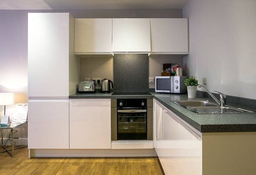 침실 2개 아파트, Cove Minshull Street