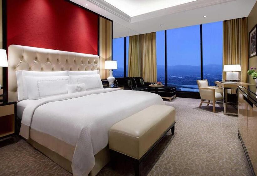 اتاق کلاب, The Trans Luxury Hotel Bandung