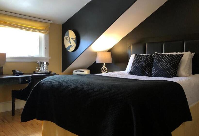 デラックスルーム, Leaside Manor