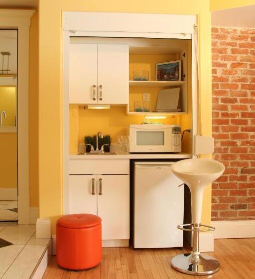 スーペリアールーム, Leaside Manor