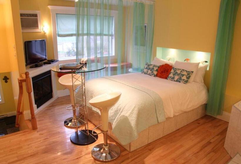 スーペリアールーム, Leaside Manor