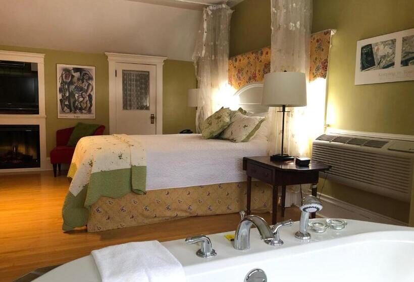 デラックスルーム, Leaside Manor