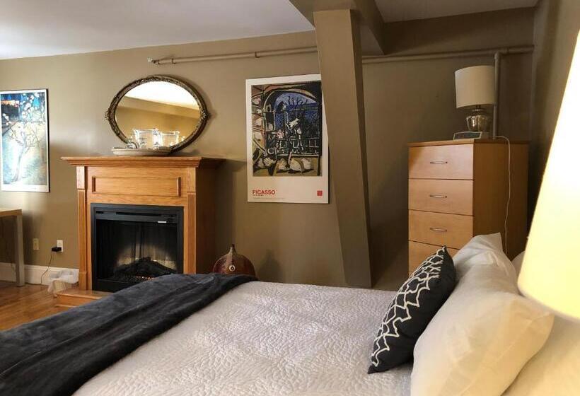 Студия Стандарт, Leaside Manor