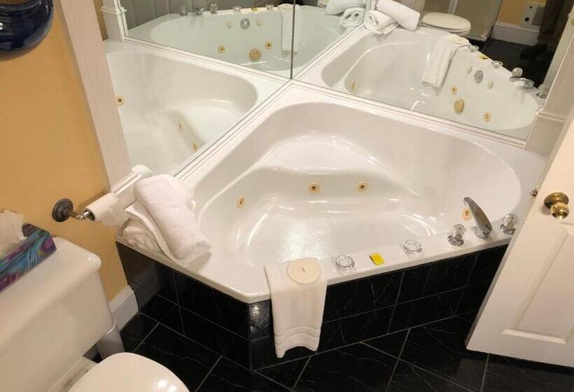 スタンダードスタジオ, Leaside Manor