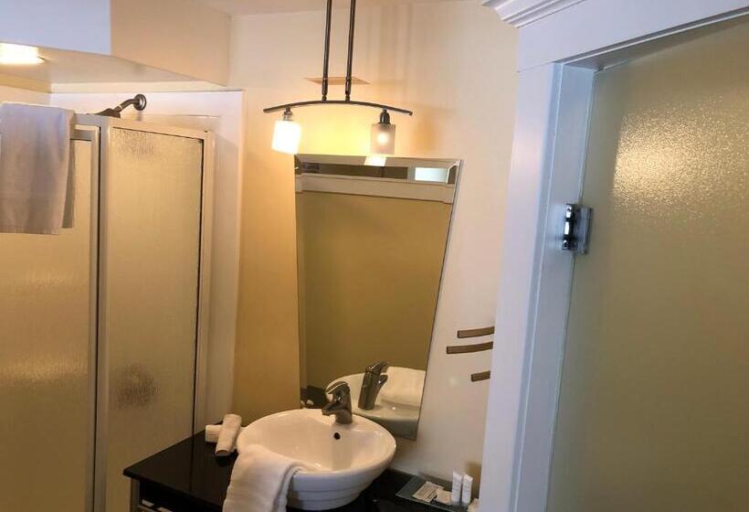 スーペリアールーム, Leaside Manor