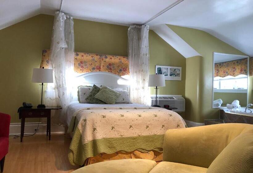 デラックスルーム, Leaside Manor