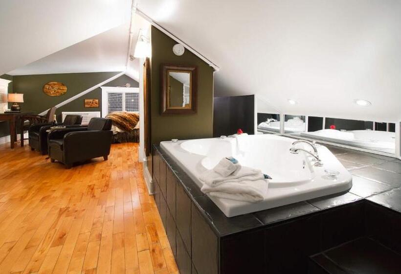 デラックスルーム, Leaside Manor