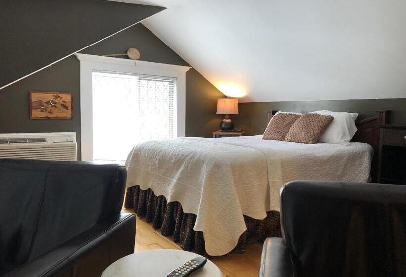 デラックスルーム, Leaside Manor