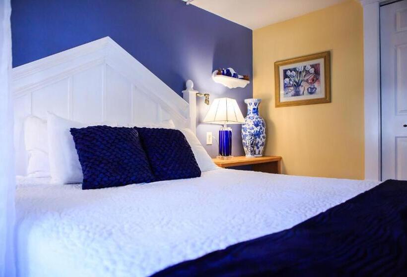 スタンダードスタジオ, Leaside Manor