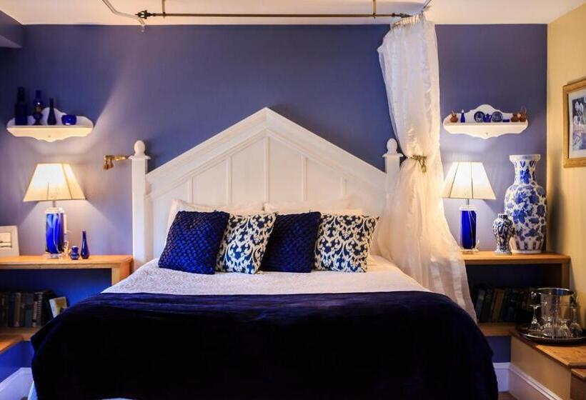 スタンダードスタジオ, Leaside Manor