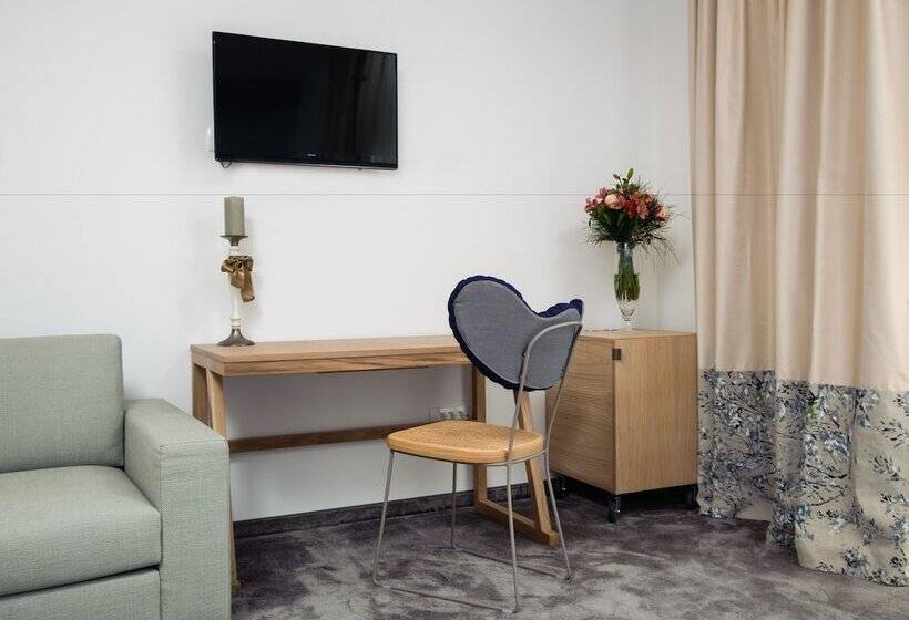 디럭스 룸, Boban Luxury Suites