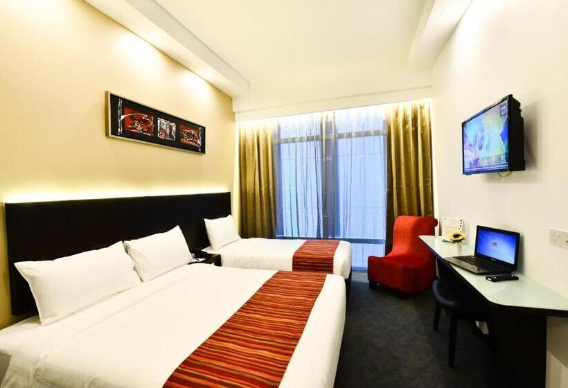 Deluxe Triple Room, Chancellor@orchard