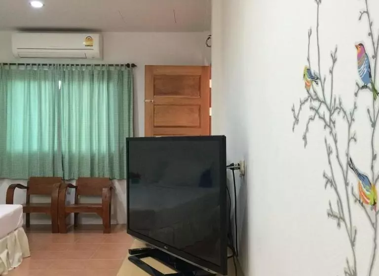 اتاق لوکس خانوادگی, J.holiday Inn Krabi