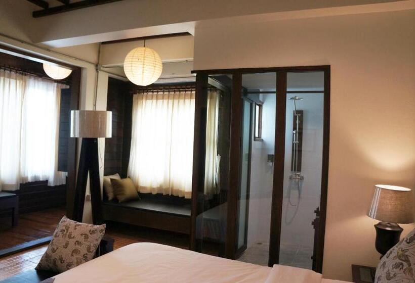 اتاق لوکس, Kampaeng Ngam