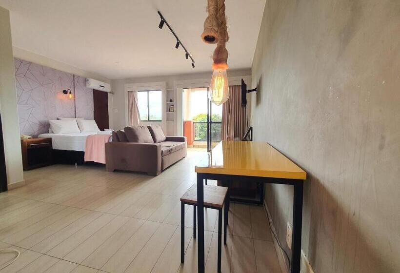 1 Bedroom Apartment Lake View, Lake Side Beira Do Lago   Piscina   Academia   Sauna  By Rei Dos Flats