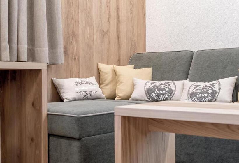 Quarto deluxe, Mondin