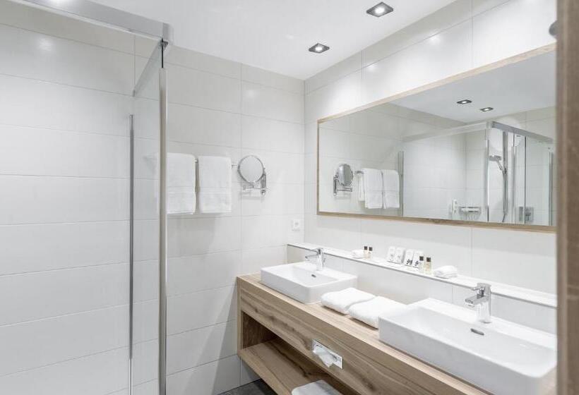 Quarto deluxe, Mondin