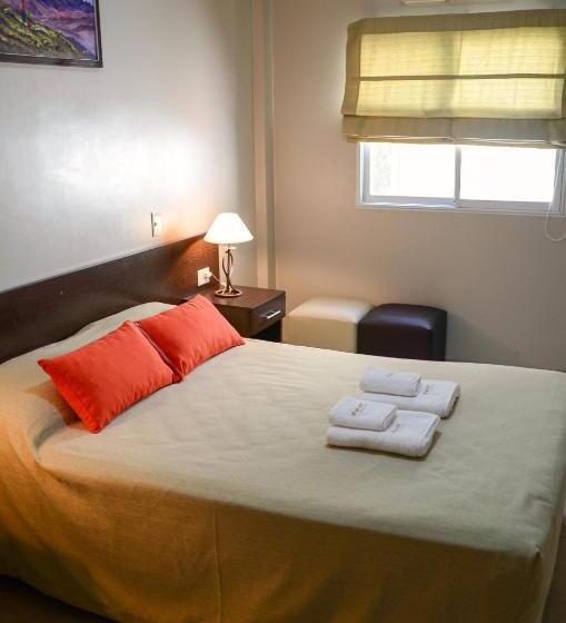 스탠다드 룸, Munay Ledesma