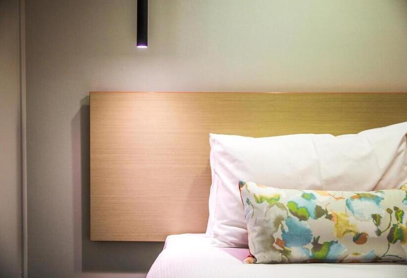 סטודיו סטנדרטי מיטת קווין, Nightcap At The Ranch