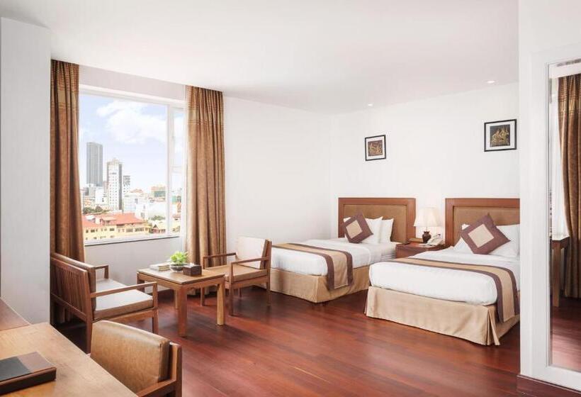 Junior Suite, Phnom Penh Katari