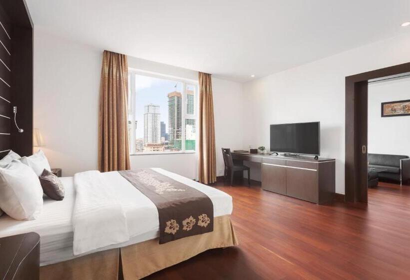 Suite, Phnom Penh Katari