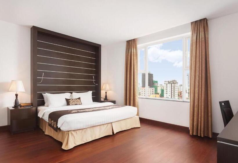 Suite, Phnom Penh Katari