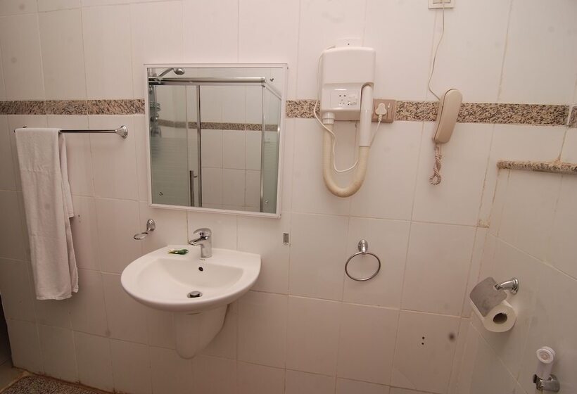 سوییت اجرایی, Stonehedge