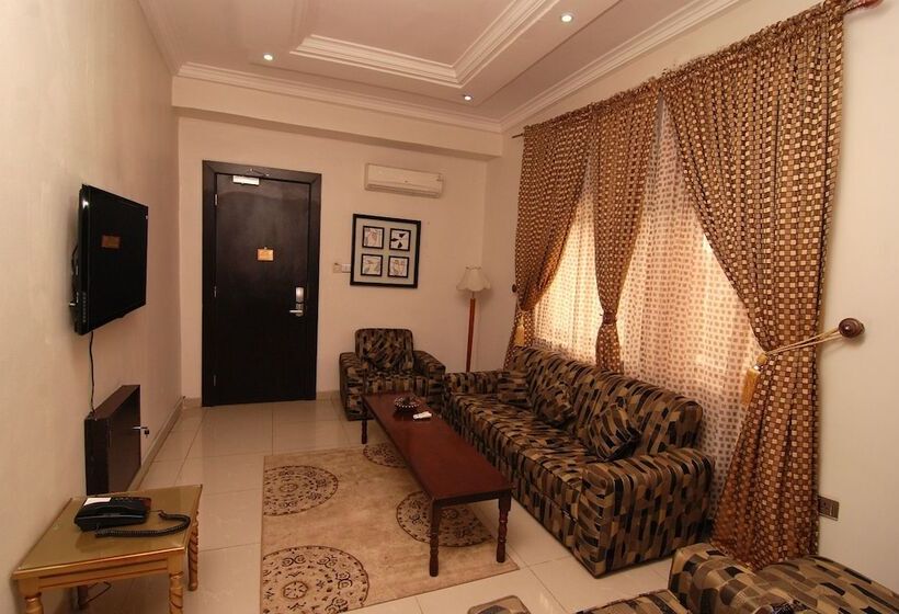 سوییت جونیور, Stonehedge