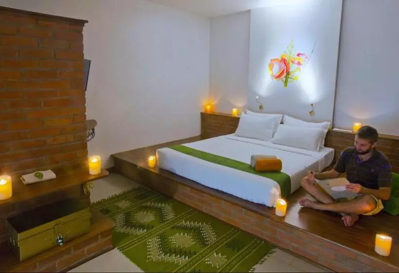 اتاق لوکس, Thanakha Inle