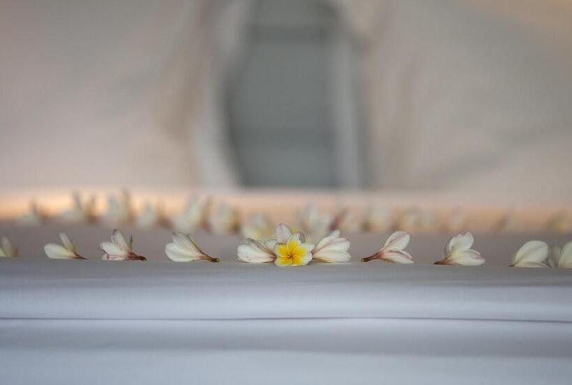 סוויטת דלוקס נוף לים, The Lombok Lodge Suites & Private Villas