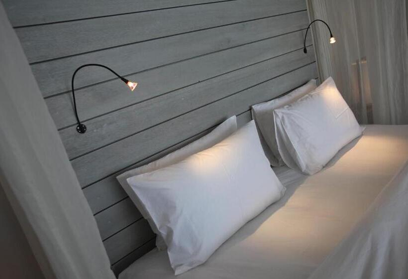 חדר דלוקס נוף בריכה, The Lombok Lodge Suites & Private Villas